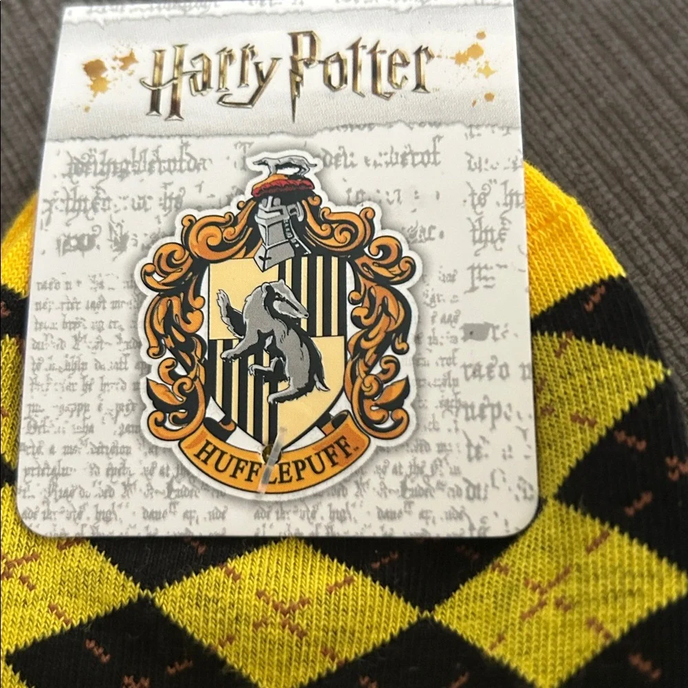 Harry Potter Hufflepuff Socks 3pack 6-8.5 NWT